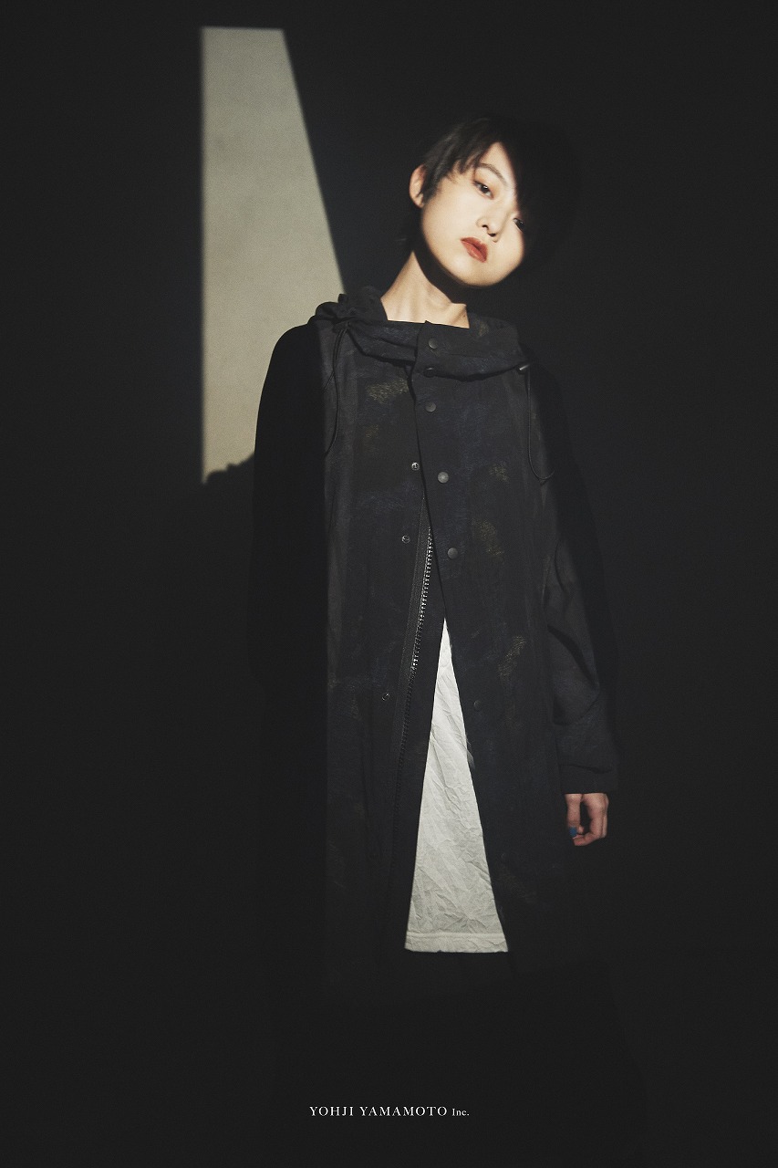 伊藤万理華がground Y 21 Spring Summer Collection Crafted Clothes のキービジュアルモデルに ａプレス